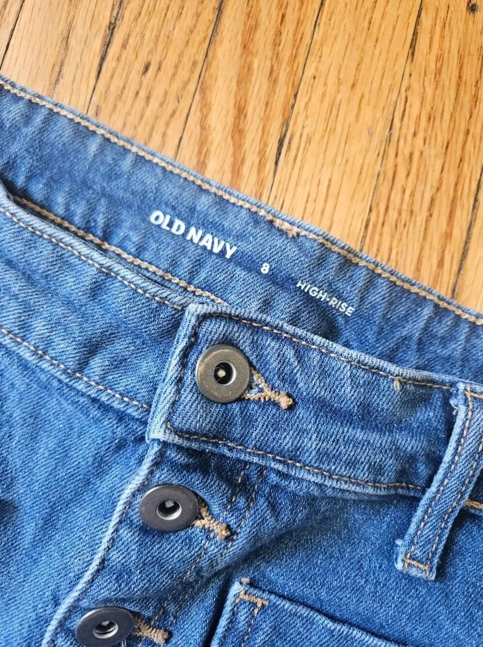 Old Navy High-Waisted Button Fly Denim Shorts Size 8